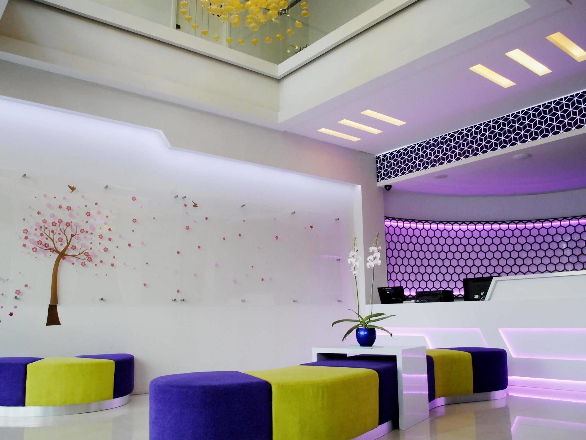 Vio Westhoff Hotel Bandung Exterior photo