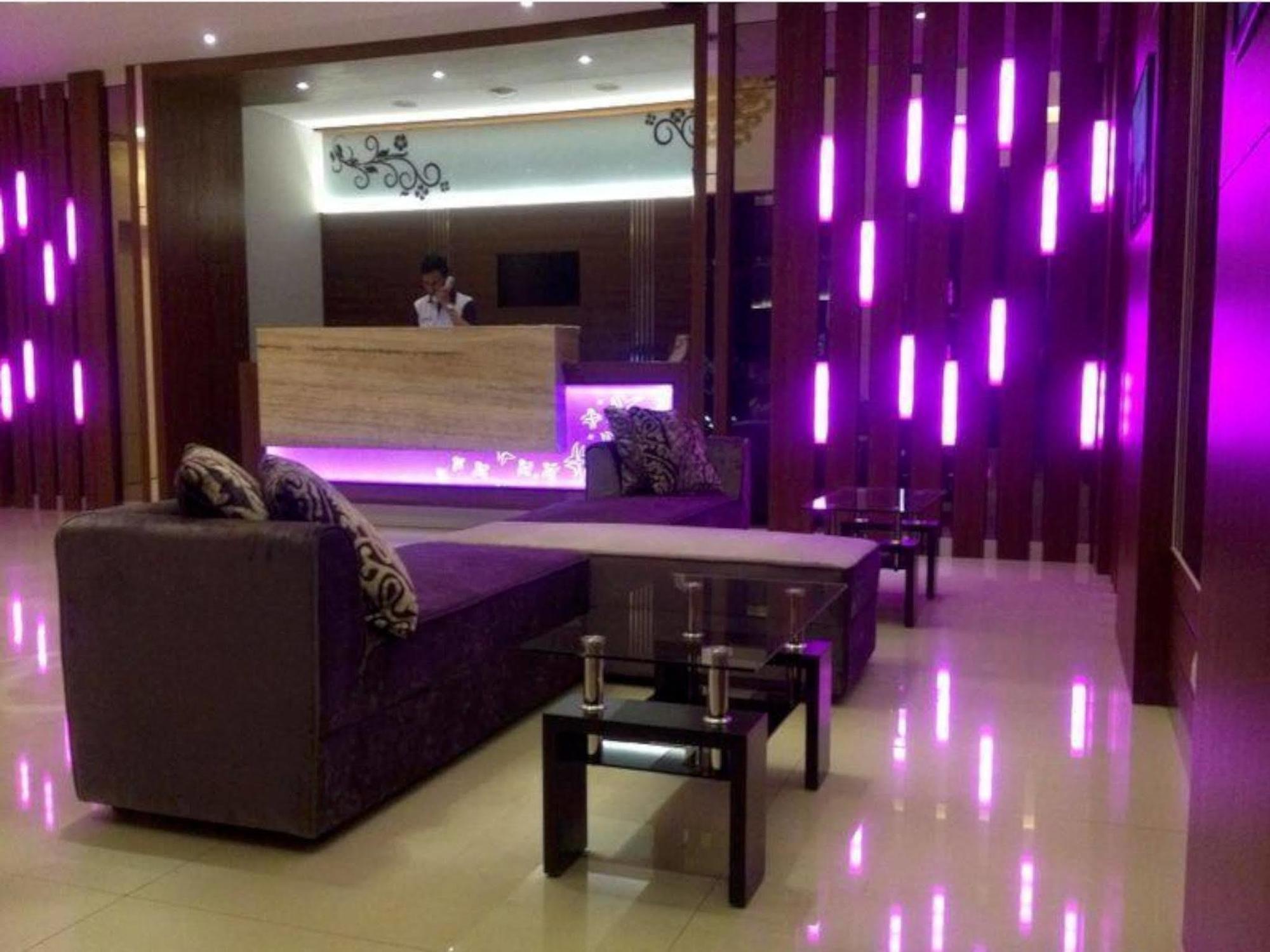 Vio Westhoff Hotel Bandung Exterior photo
